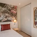 Hoteliere Chambord Au Coeur De - Entierement Renovee 3* מנטון