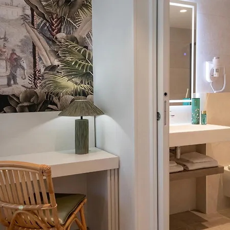 Apart-hotel Résidence Hôtelière Chambord Au Coeur De - Entièrement Rénovée 3*