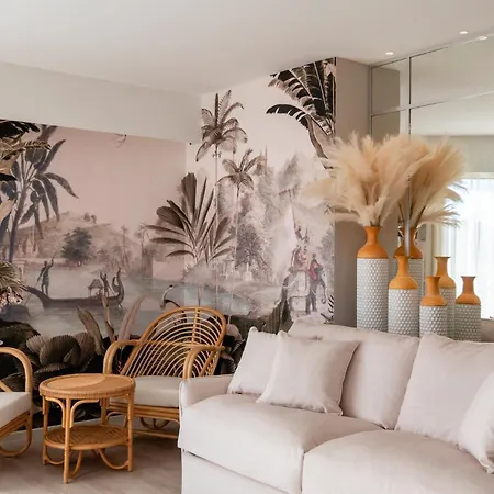 Hoteliere Chambord Au Coeur De - Entierement Renovee 3* Menton