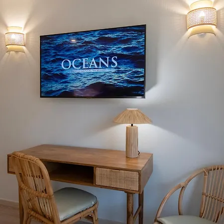 Apartmanhotel Hoteliere Chambord Au Coeur De - Entierement Renovee