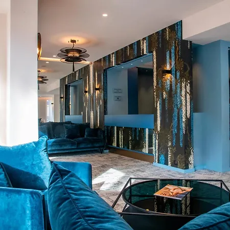 Hoteliere Chambord Au Coeur De - Entierement Renovee Apart Otel