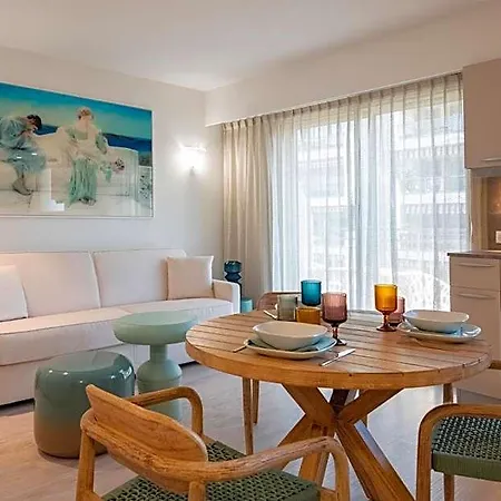 Résidence Hôtelière Chambord Au Coeur De - Entièrement Rénovée 3* Menton