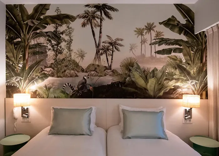 Hoteliere Chambord Au Coeur De - Entierement Renovee