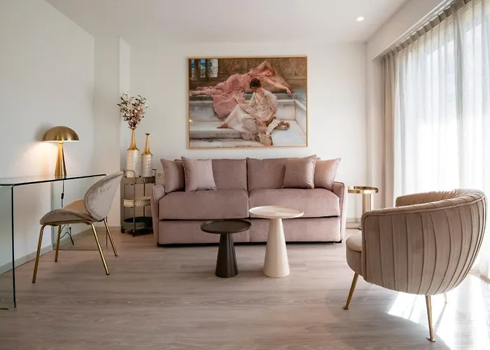 Hoteliere Chambord Au Coeur De - Entierement Renovee Menton