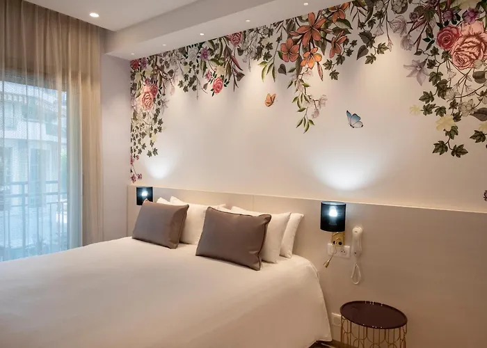 Hoteliere Chambord Au Coeur De - Entierement Renovee